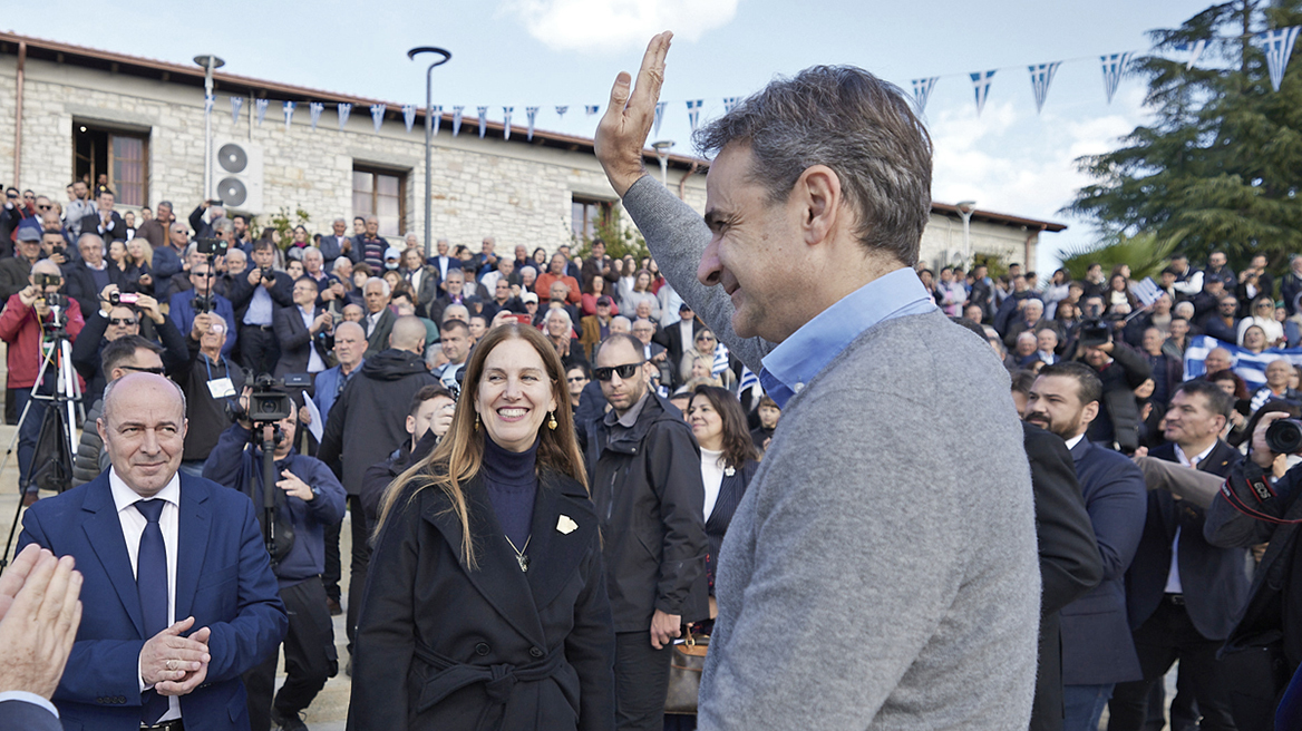 Στη Χειμάρρα ο Μητσοτάκης: Υποχρέωση της Αλβανίας να σέβεται τα δικαιώματά σας 