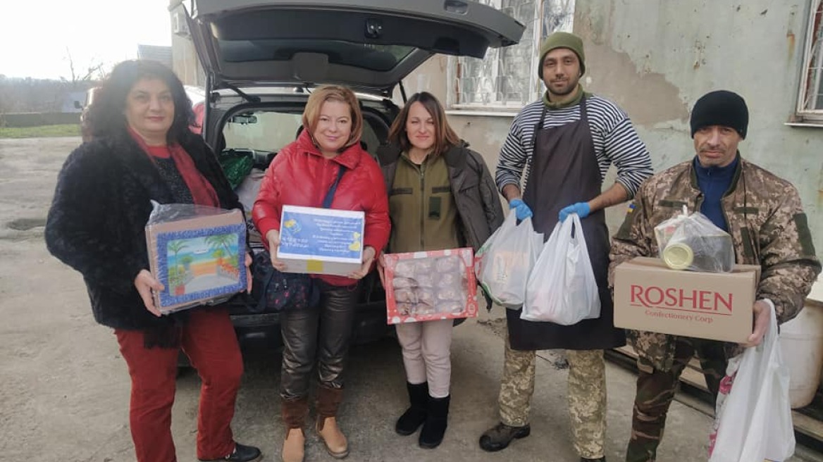 Χριστούγεννα των Ελλήνων στην εμπόλεμη Ουκρανία: «Η καλύτερη ευχή, να δούμε το φως της ειρήνης...»