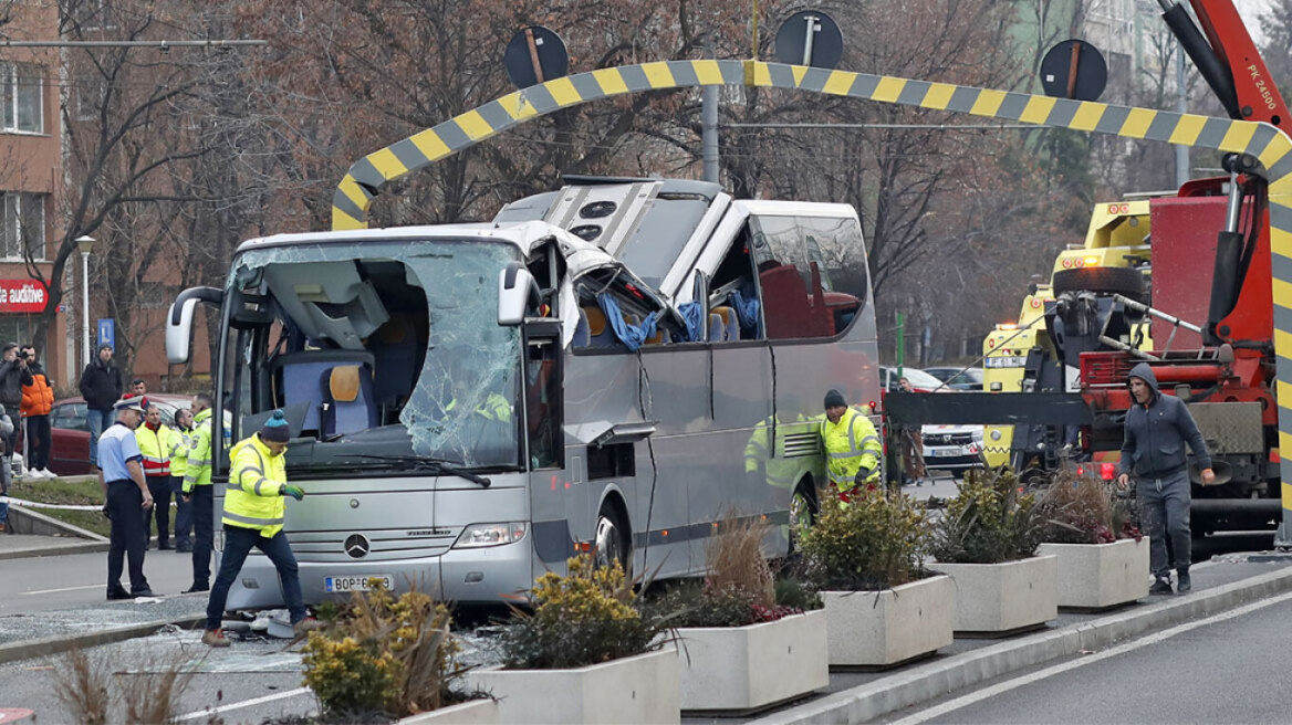 Ρουμανία: Οι αρχές εξετάζουν αν είχε βάλει ρύθμιση για ΙΧ και όχι για λεωφορείο ο οδηγός
