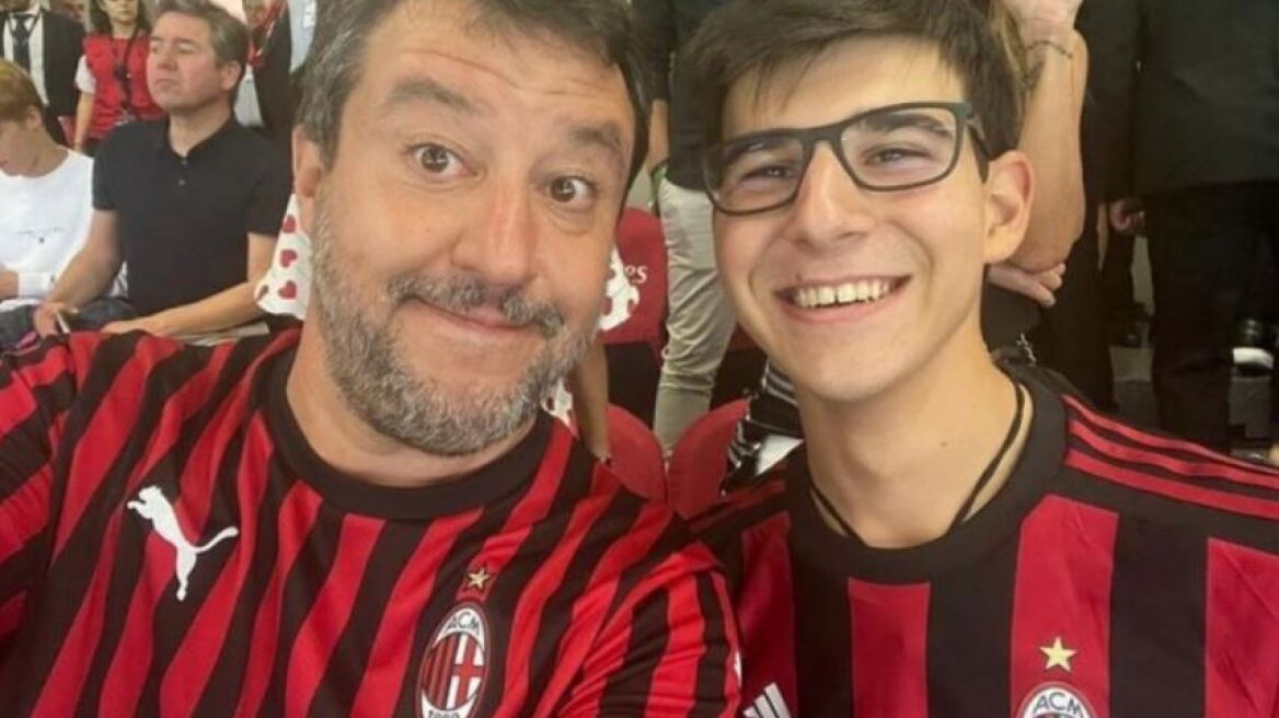 Ματέο Σαλβίνι: Τρεις άνδρες έκλεψαν το κινητό του γιου του - Αιγύπτιος παντοπώλης το βρήκε και του το παρέδωσε