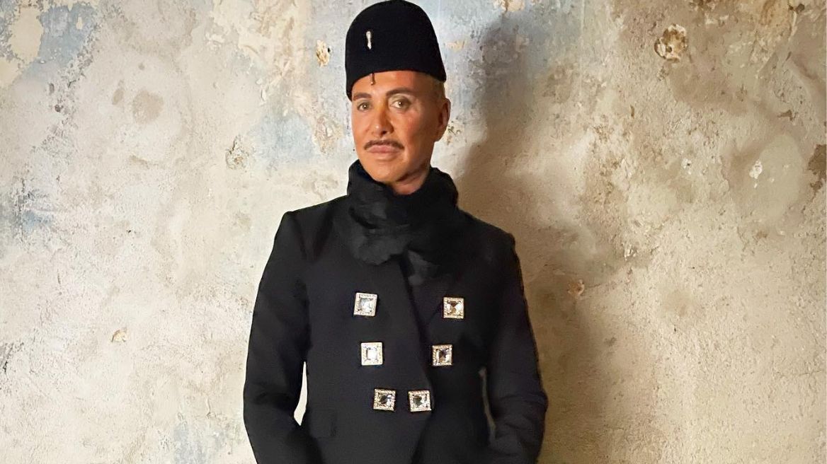 Λάκης Γαβαλάς: «Μέχρι πρότινος είχα πάντα στην τσάντα μου ένα βαγονάκι»