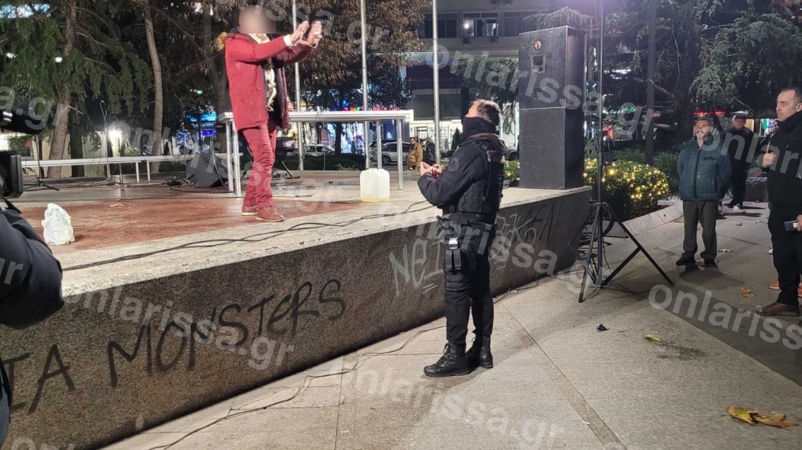 Λάρισα: Επιχείρησε να κάψει την πρώην γυναίκα του και μετά να αυτοπυρποληθεί