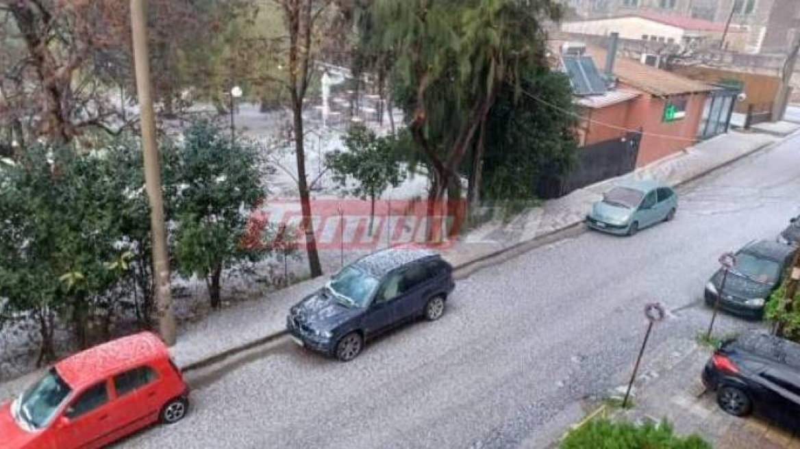 Πάτρα: Το χαλάζι κάλυψε τους δρόμους - Δείτε βίντεο
