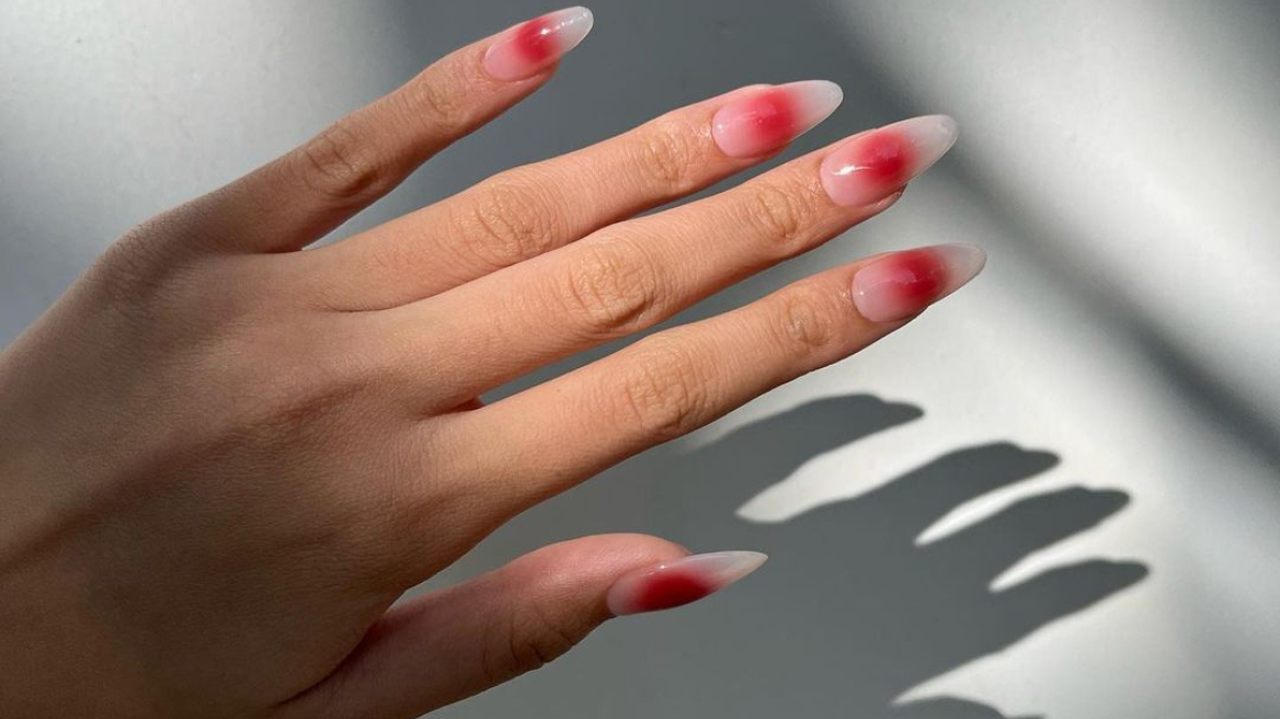 Blush Nails: Το μανικιούρ που έχει γίνει viral στο TikTok