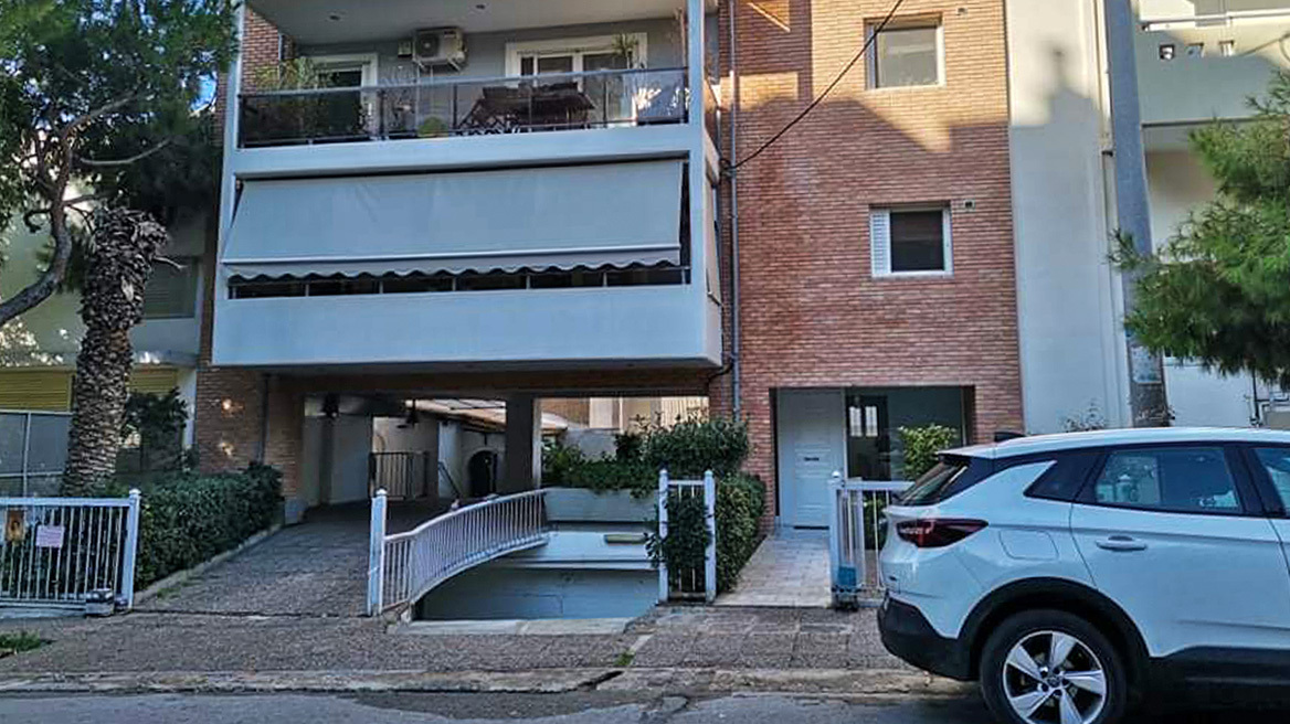 Ληστεία στο Παλαιό Φάληρο: «Προσπάθησα να λύσω πρώτα το παιδί μου», λέει η μητέρα 