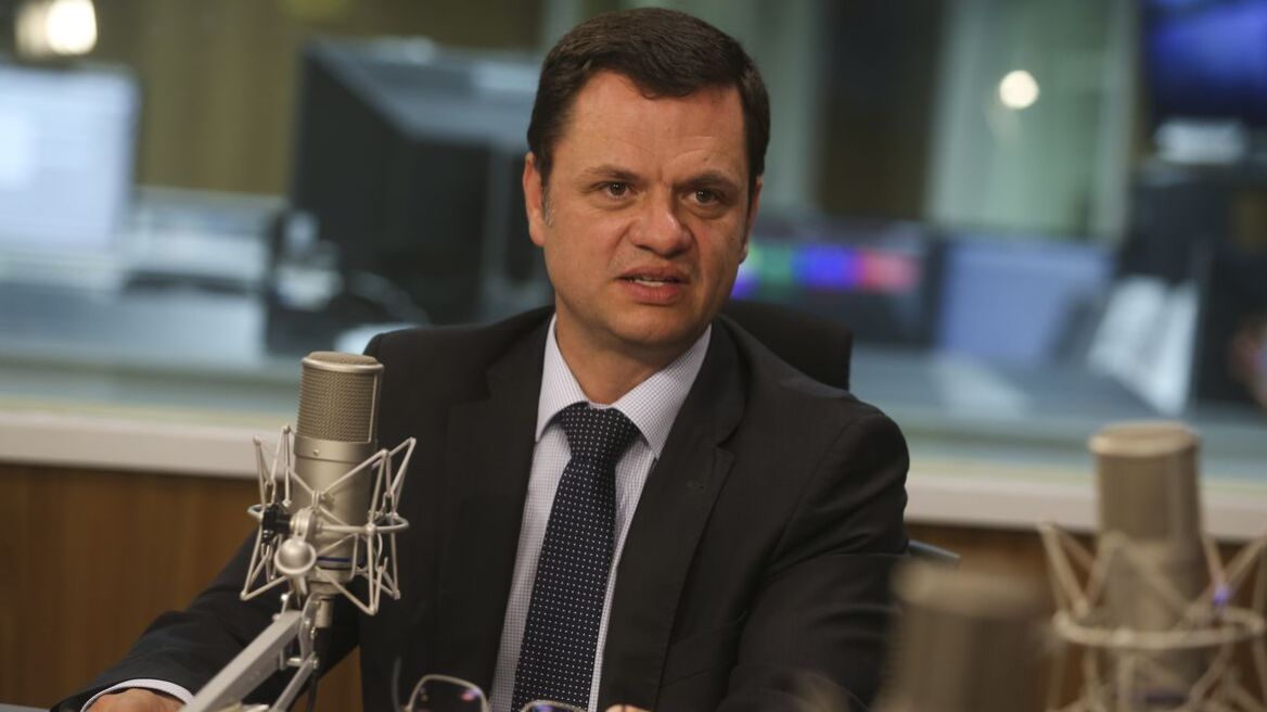 Βραζιλία: Συνελήφθη στο αεροδρόμιο της Μπραζίλια πρώην υπουργός του Μπολσονάρο