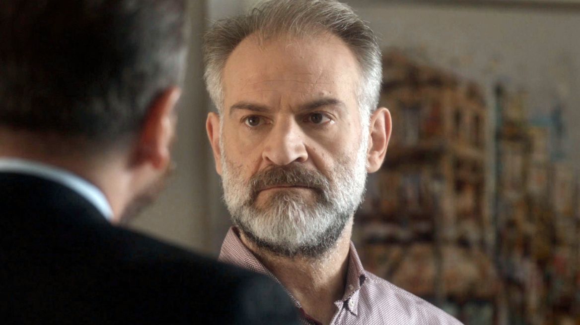 Κάνε ότι κοιμάσαι: Ο Βανδώρος βυθίζεται στην κατάθλιψη και στις καταχρήσεις