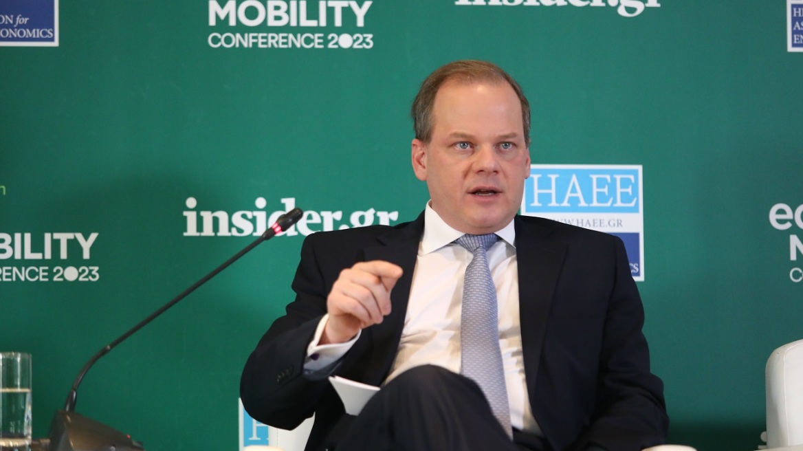 Καραμανλής: Η μεγάλη πρόκληση στην ηλεκτροκίνηση είναι να βάλουμε φορτιστές παντού