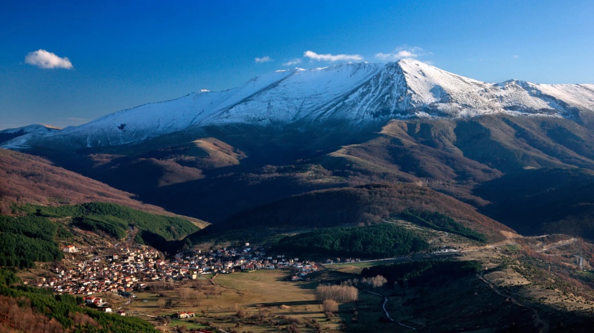 Άσκιο: Διαδρομή σε ένα διαφορετικό βουνό χωρίς σκιά στην Δυτική Μακεδονία