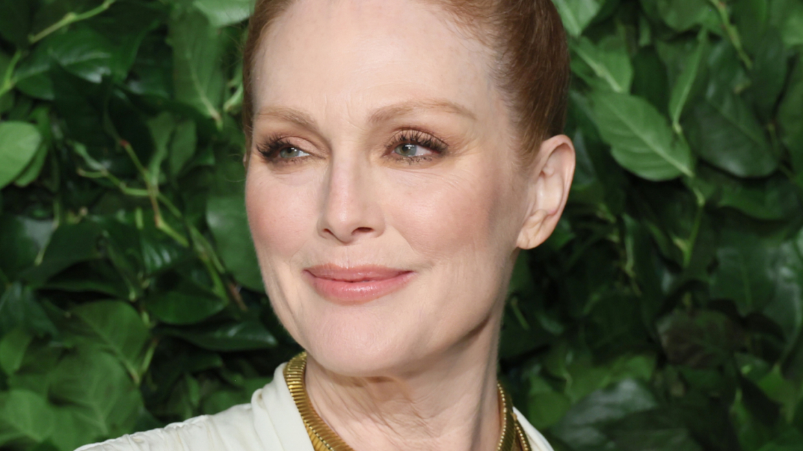 Τζούλιαν Μουρ: Αυτό είναι το αγαπημένο της άρωμα