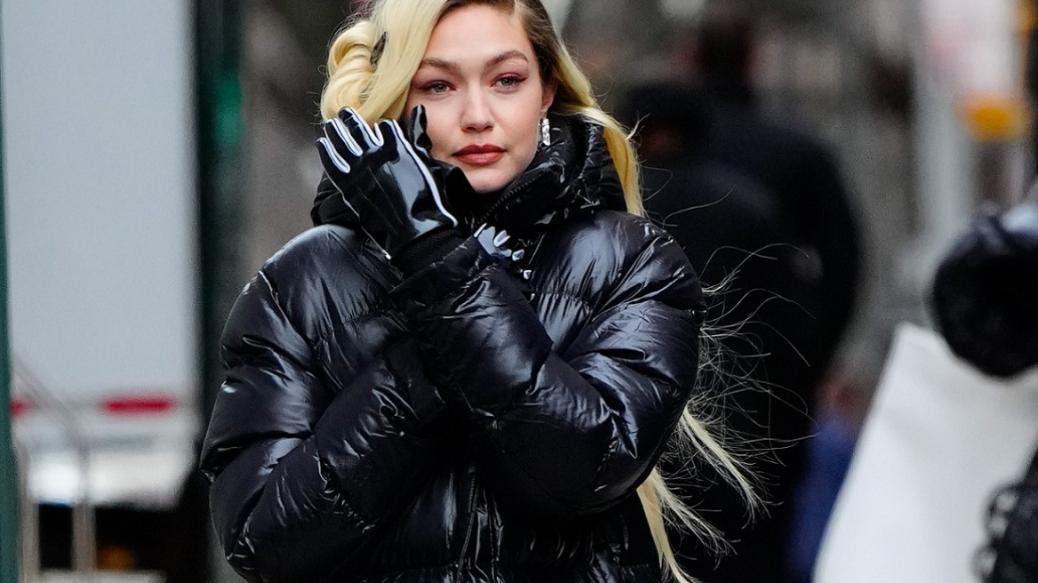 Οι μπότες της Τζίτζι Χαντίντ επιβεβαιώνουν την αγάπη της για τα «άσχημα παπούτσια»