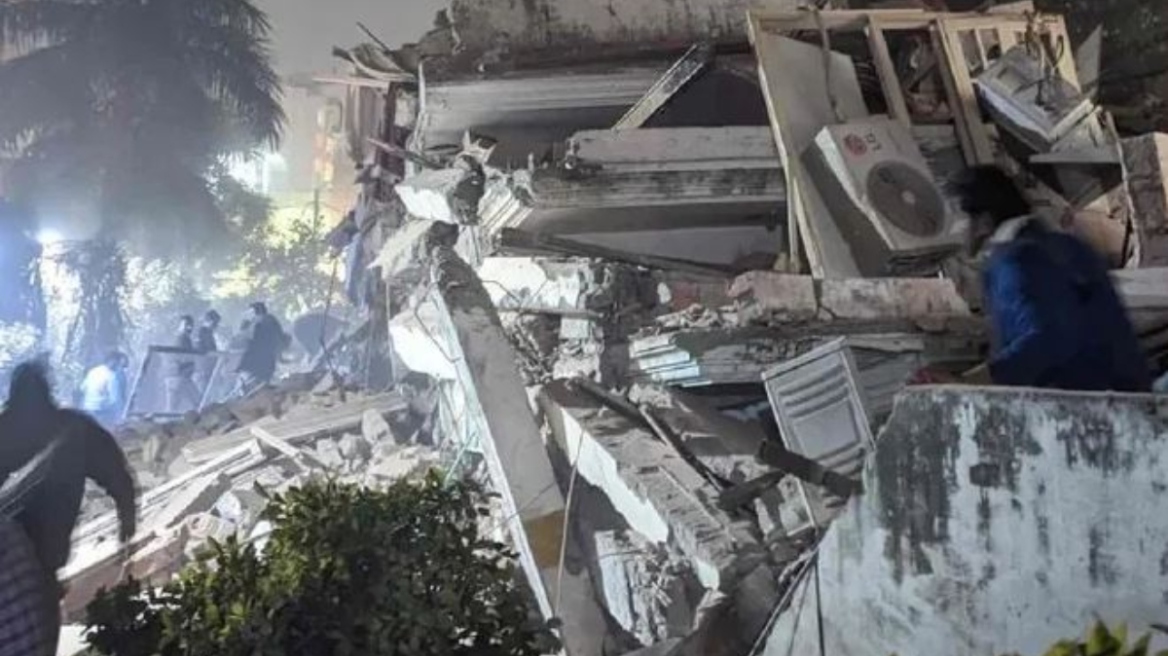 Κατάρρευση πολυκατοικίας στην Ινδία: Πιθανόν να ευθύνεται ο σεισμός στο Νεπάλ - Τουλάχιστον τρεις νεκροί