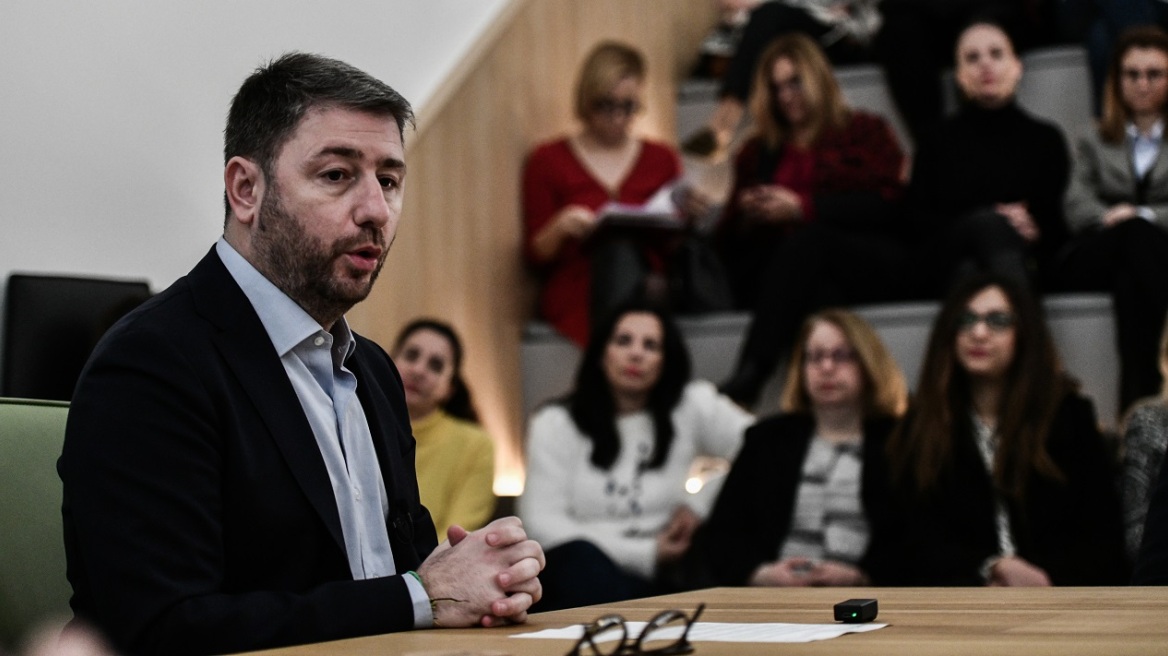 Ανδρουλάκης: Έχουμε χρέος να στηρίξουμε τους πολλαπλούς ρόλους της γυναίκας στην κοινωνία