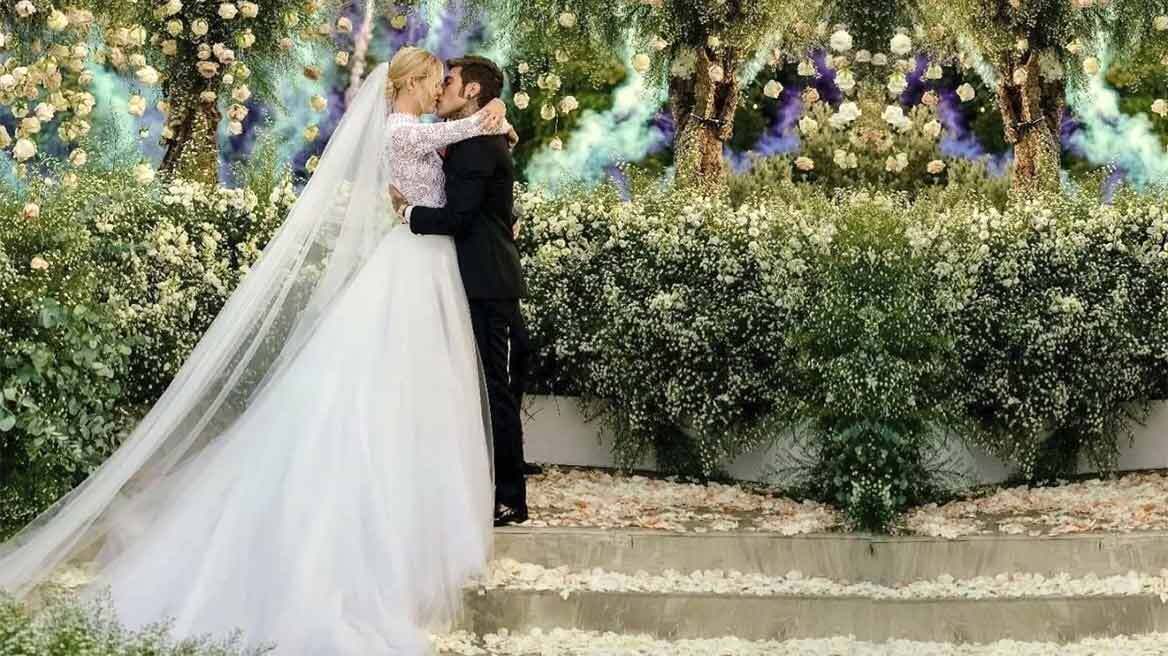 Οι ιστορίες πίσω από τα νυφικά που έγραψαν ιστορία και το τελευταίο προπύργιο του κιτς