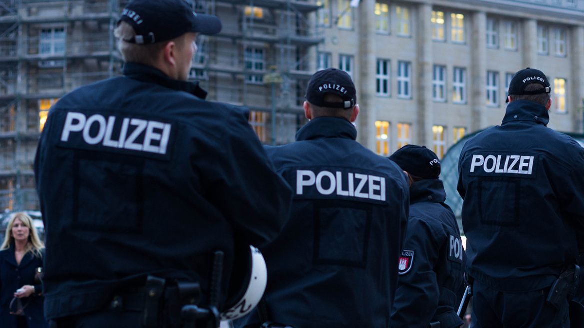 Γερμανία: Έφοδοι από την αστυνομία σε 17 άτομα που έκαναν αντισημιτικά σχόλια στο διαδίκτυο