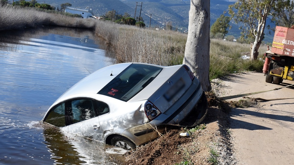 Αργολίδα: Αυτοκίνητο βρέθηκε μέσα στον Ερασίνο ποταμό - Τι ισχυρίστηκε ο ιδιοκτήτης