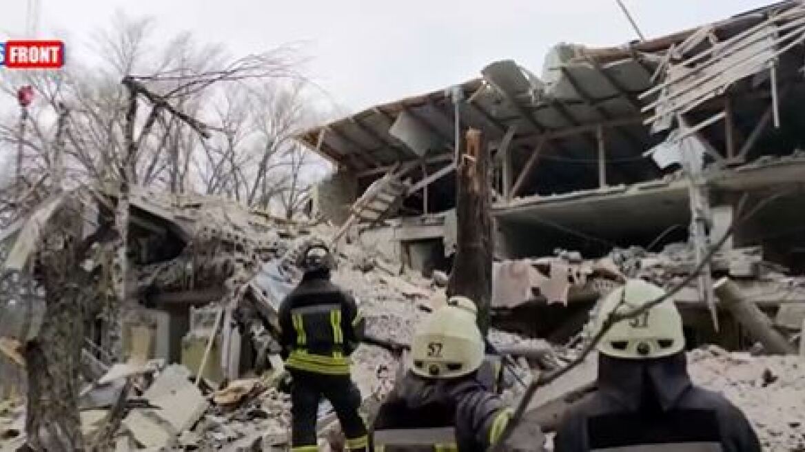 Πόλεμος στην Ουκρανία - Ρωσία: Νεκροί 14 ασθενείς από πλήγματα HIMARS σε νοσοκομείο του Λουχάνσκ (βίντεο)