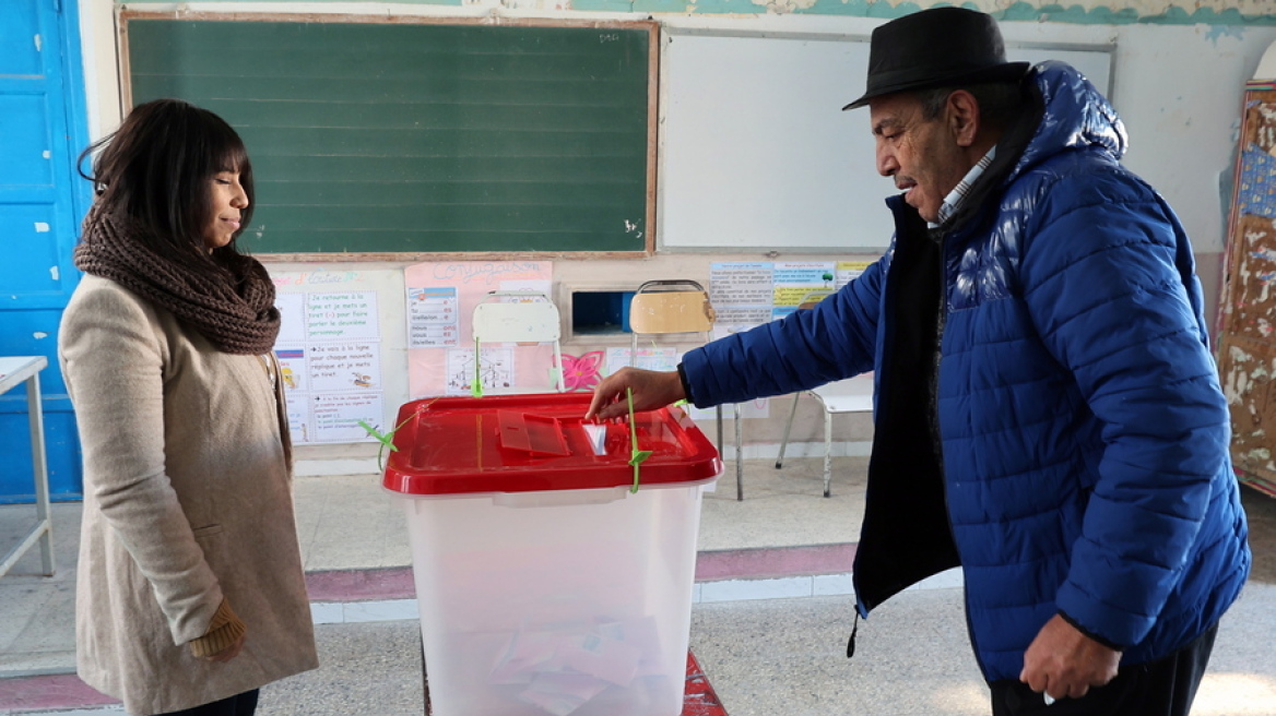 Δεύτερος γύρος βουλευτικών εκλογών στη Τυνησία - Εξαιρετικά χαμηλή η συμμετοχή στον πρώτο γύρο