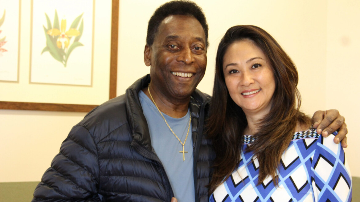 Πελέ: Συγκινεί η σύζυγός του έναν μήνα μετά τον θάνατό του - «Ο έρωτας αυτός δεν θα πεθάνει»