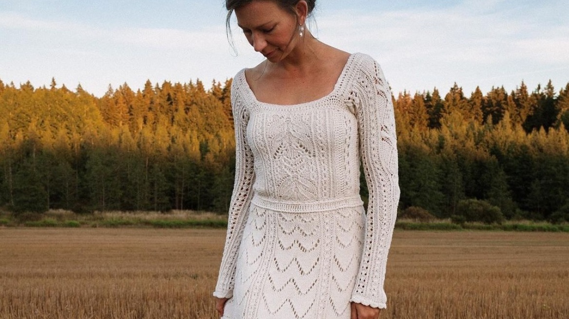 Νύφη έπλεξε μόνη το φόρεμά της σε μόλις 45 μέρες – Της κόστισε κάτω από 300 δολάρια