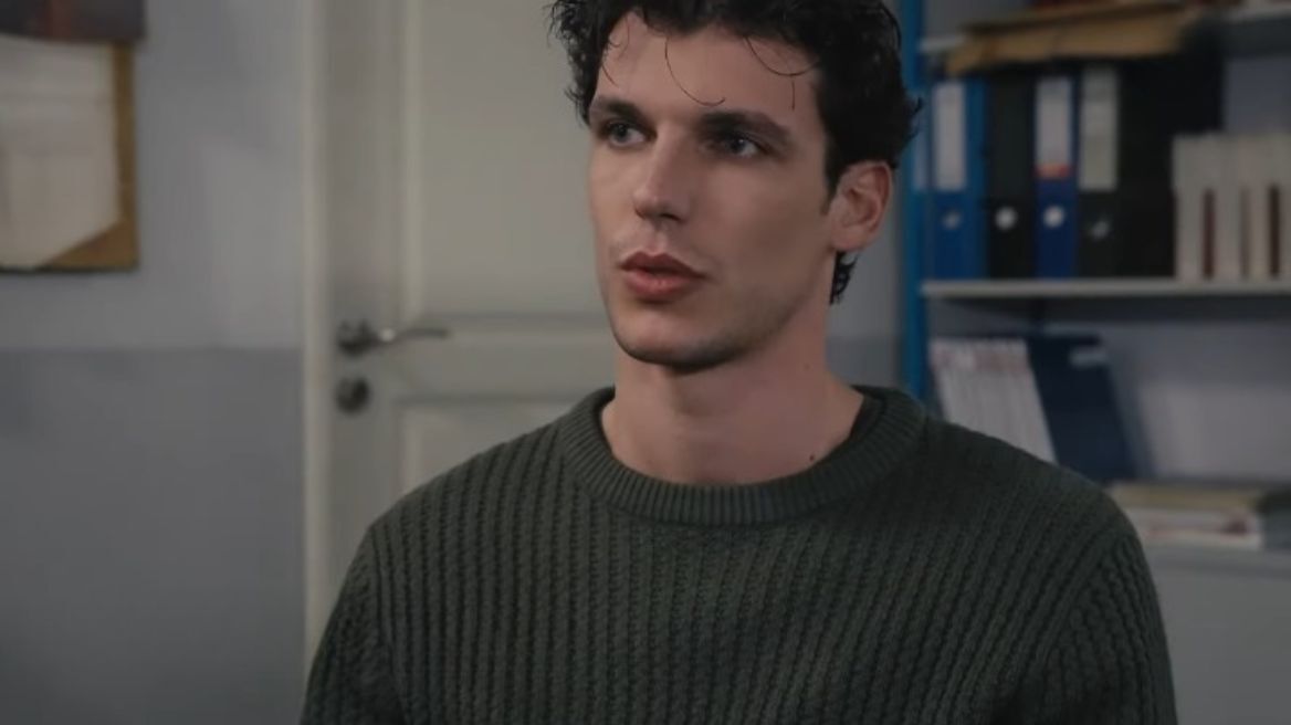 Η Γη της Ελιάς: Η αστυνομία συλλαμβάνει τον Χρήστο και τον ανακρίνει