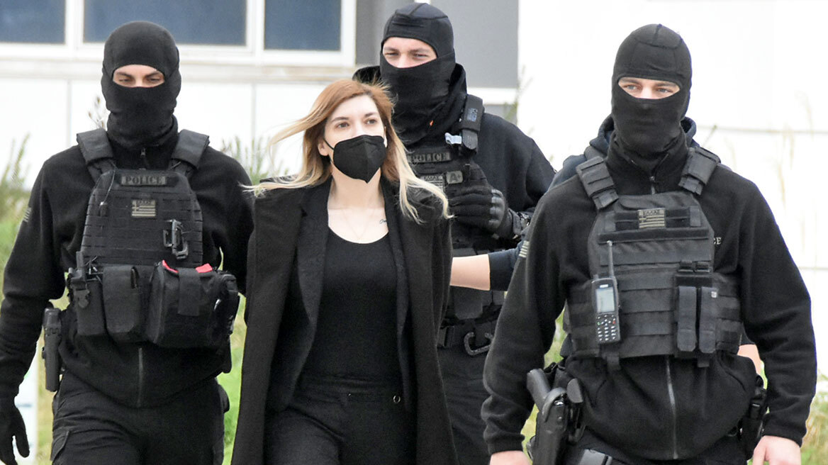 Δίκη Πισπιρίγκου: Δεν υπήρχαν ενδείξεις πριν το επεισόδιο της Τζωρτζίνας, είπε η διευθύντρια του Καραμανδάνειου