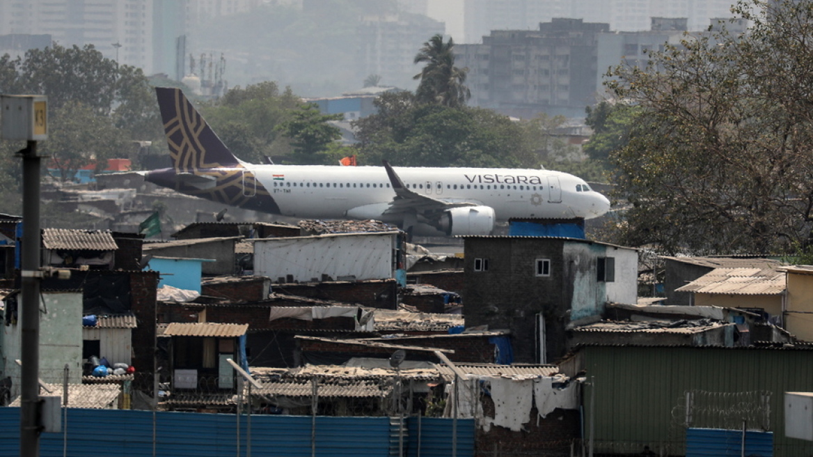 Χαμός σε πτήση στην Ινδία - Γυναίκα γρονθοκόπησε και έφτυσε αεροσυνοδούς