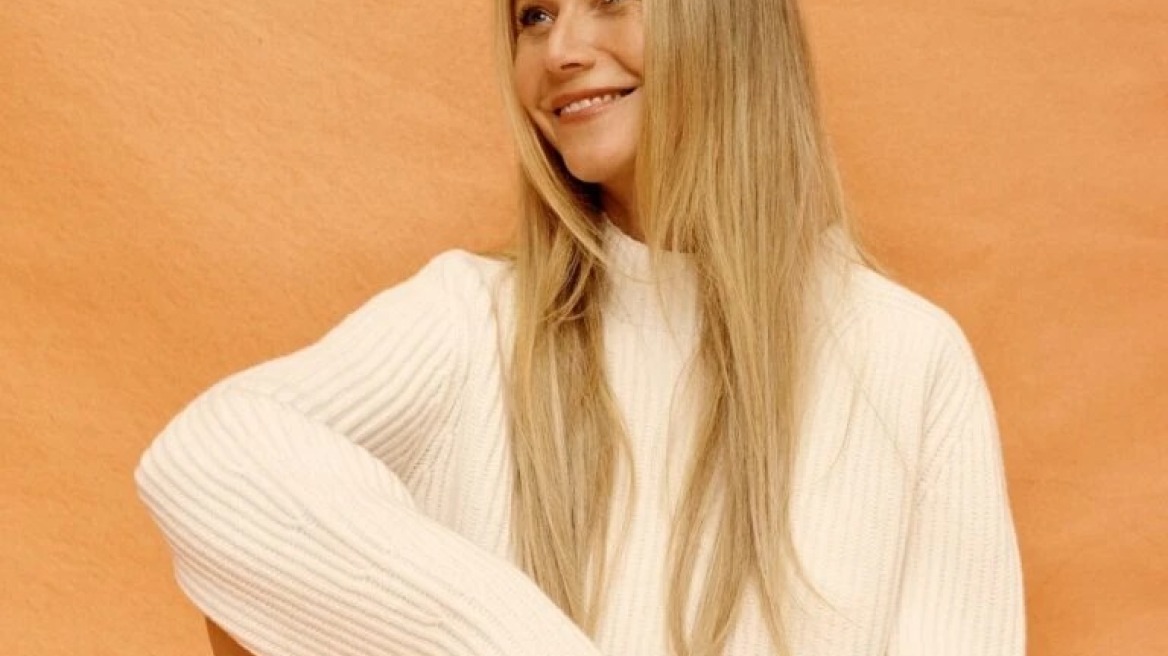 H Γκουίνεθ Πάλτροου ποζάρει χωρίς παντελόνι αλλά με το πιο cosy πουλόβερ