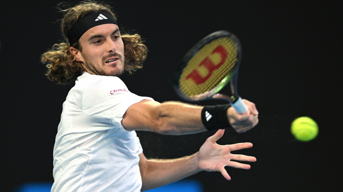 Στέφανος Τσιτσιπάς: Έκανε μπάνιο στη λίμνη της Βουλιαγμένης 