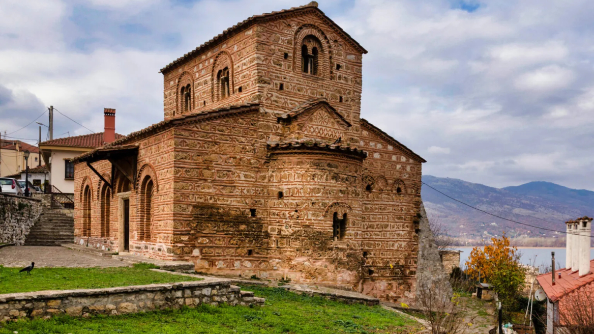 Καστοριά, ένα ζωντανό μουσείο -Ναοί μοναδικής αρχιτεκτονικής 