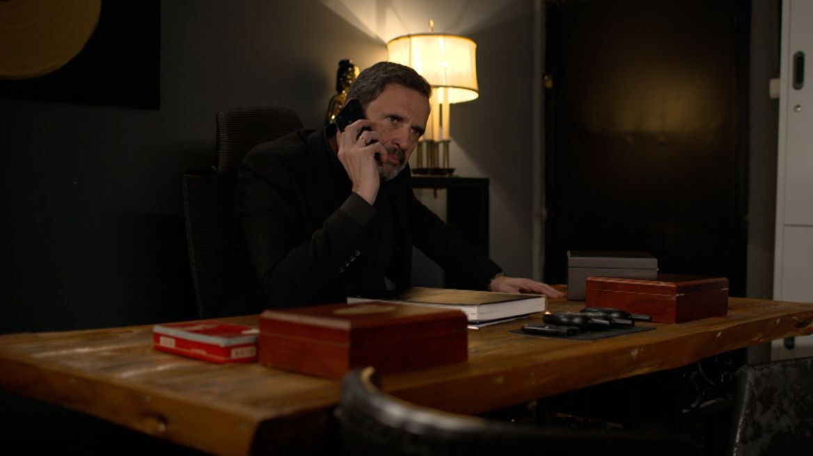 Μαύρο Ρόδο: Ο Θέμης μαθαίνει πληροφορίες για έναν δικό του άνθρωπο, υπεράνω υποψίας