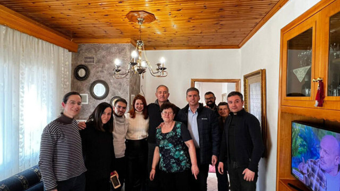 Ελασσόνα: Η πρώτη οικογένεια μετά τον σεισμό του 2021 μπήκε στο επισκευασμένο σπίτι της