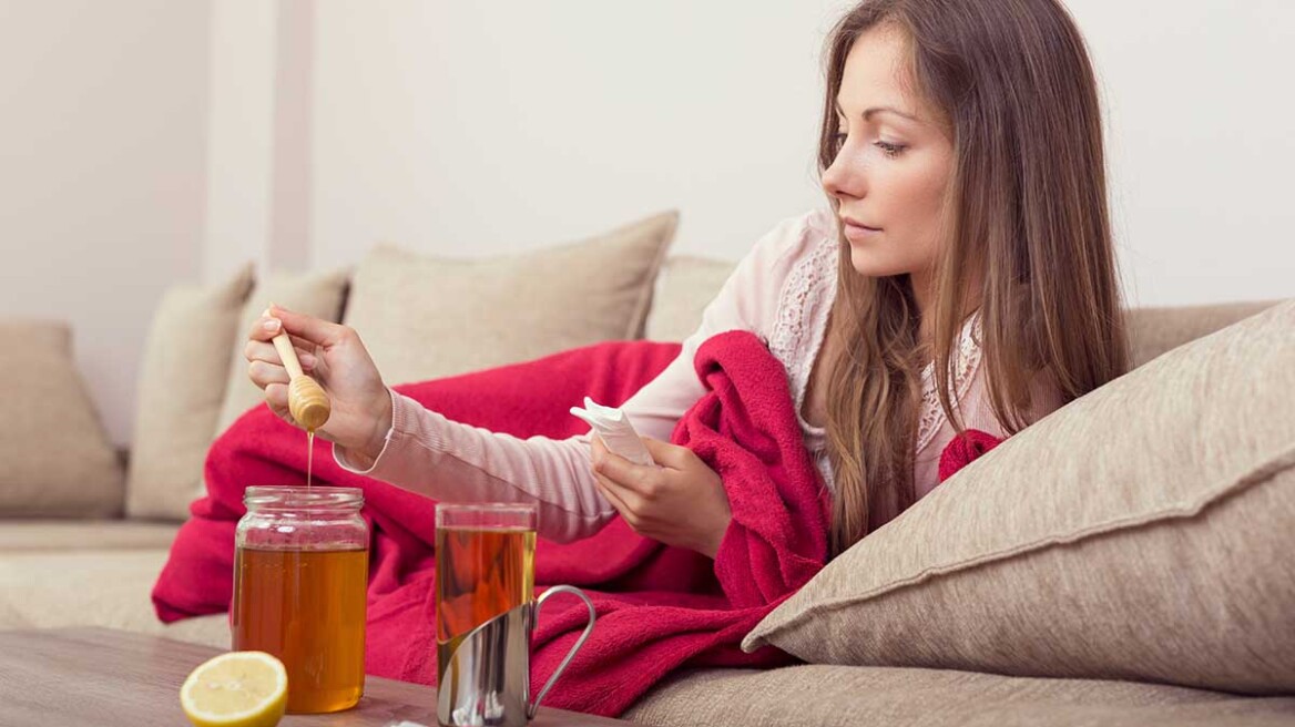 Σας «γρατζουνάει» ο λαιμός; Το γλυκό αντιβιοτικό που καταπολεμά τον πονόλαιμο