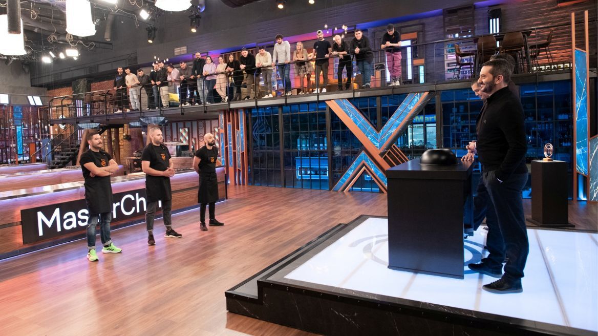 MasterChef:  Οι τρεις υποψήφιοι προς αποχώρηση καλούνται να διεκδικήσουν την παραμονή τους στον διαγωνισμό