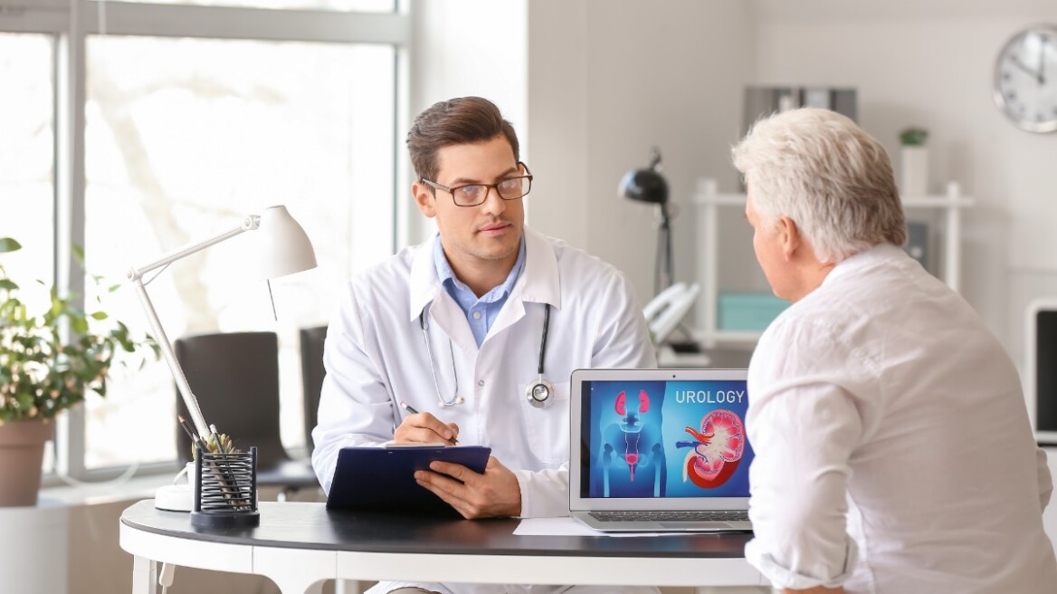 Ακράτεια Ούρων: Όλοι οι τρόποι αντιμετώπισης – Τι καλύπτει το ασφαλιστήριο