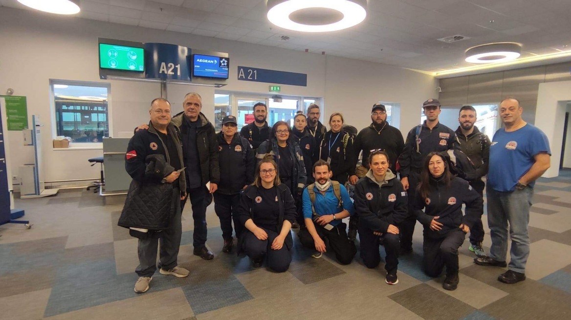 Σεισμός στην Τουρκία: Έλληνες εθελοντές στο σημείο της καταστροφής 