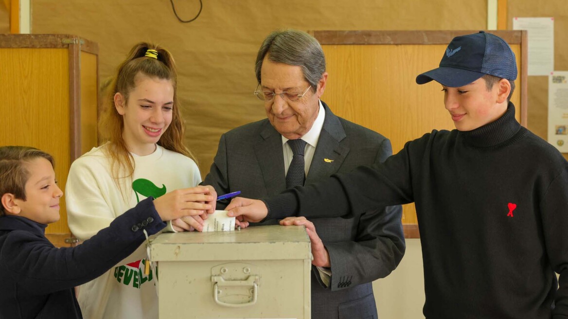 Αναστασιάδης: Καθήκον μας να είμαστε στο πλευρό του νέου προέδρου