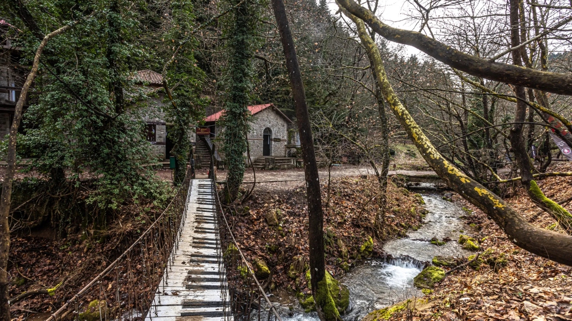 Στο πάρκο της Παύλιανης- Ένα παραμυθένιο ανθρώπινο δημιούργημα μέσα στη φύση