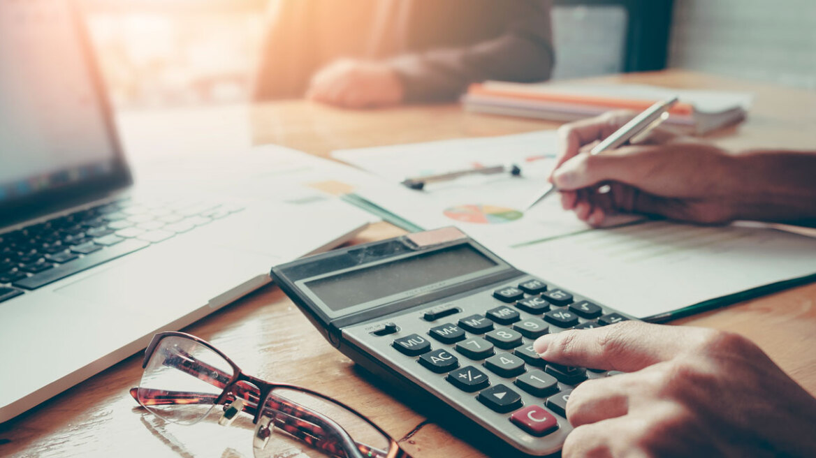 Mέτρα-ανάσα  για χρέη στο Δημόσιο - Σε 3 κλίμακες το μπόνους στους συνταξιούχους