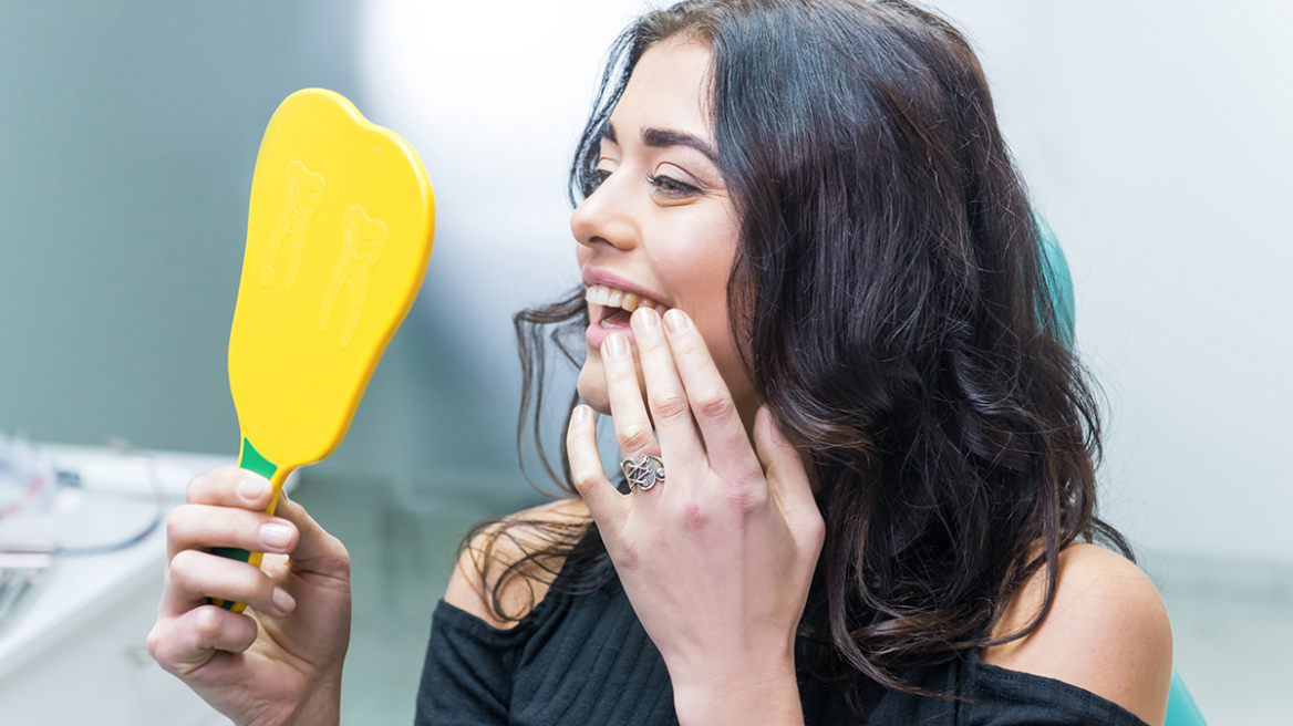 Τα πασίγνωστα χάπια που μπορούν να καταστρέψουν δόντια και εμφυτεύματα