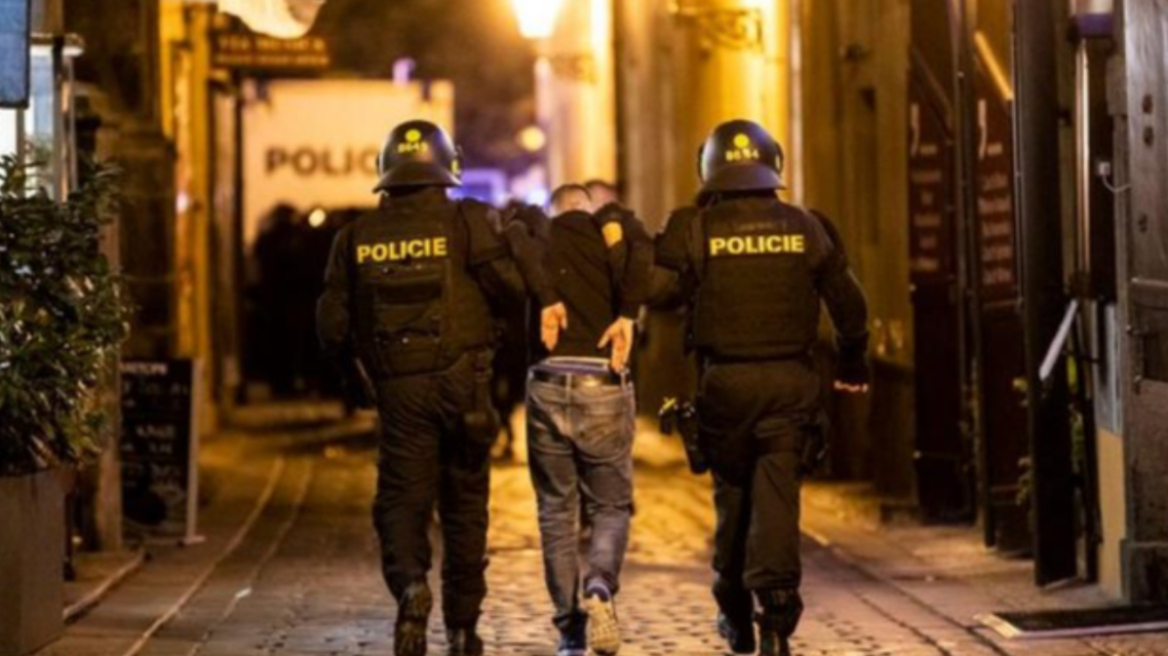 Τσεχία: 19χρονος καταδικάστηκε σε φυλάκιση 12 ετών για τη δολοφονία καθηγητή του