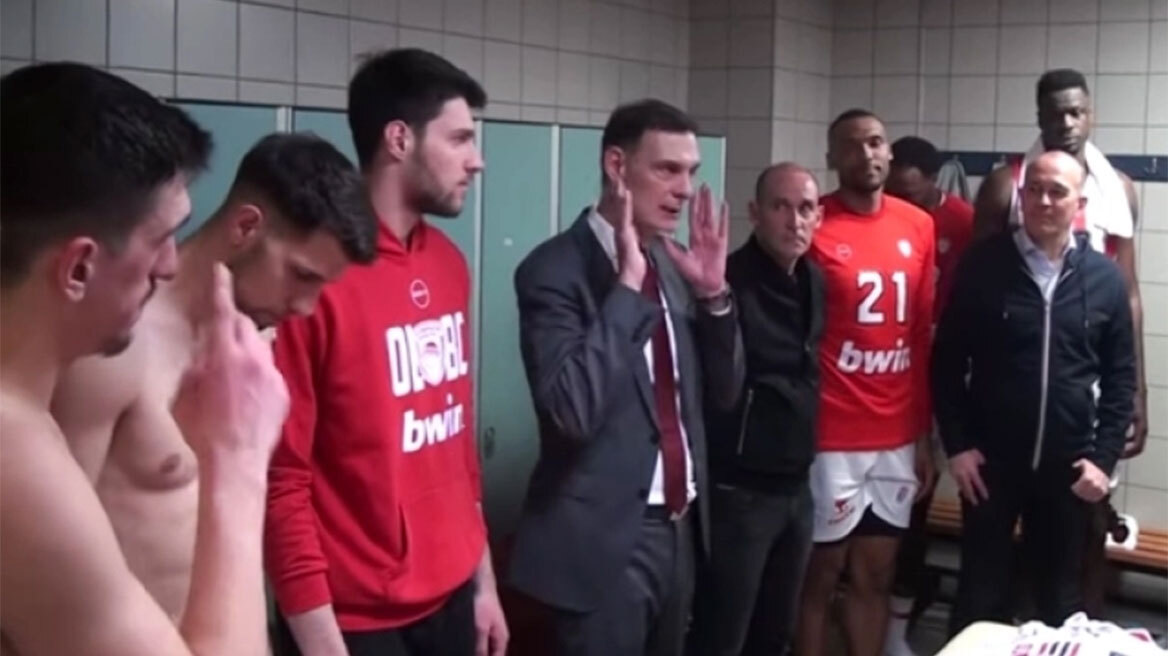 Ολυμπιακός: Η ομιλία του Μπαρτζώκα υπό το βλέμμα των Προέδρων