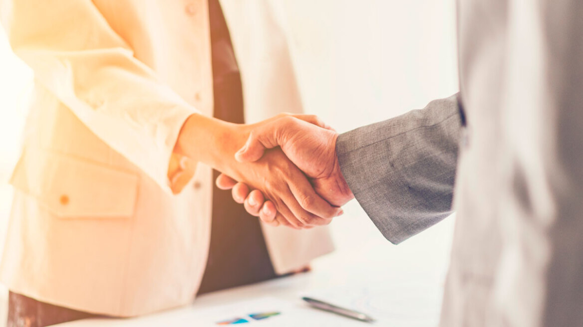 Απίστευτη απάτη από τραπεζικό: Εβγαζε εικονικά καταναλωτικά δάνεια και τσέπωσε €700.000!