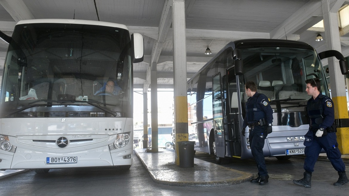 Βόλος: Σε κατάσταση σοκ 26χρονη σε λεωφορείο - Άνδρας αυνανιζόταν μπροστά της