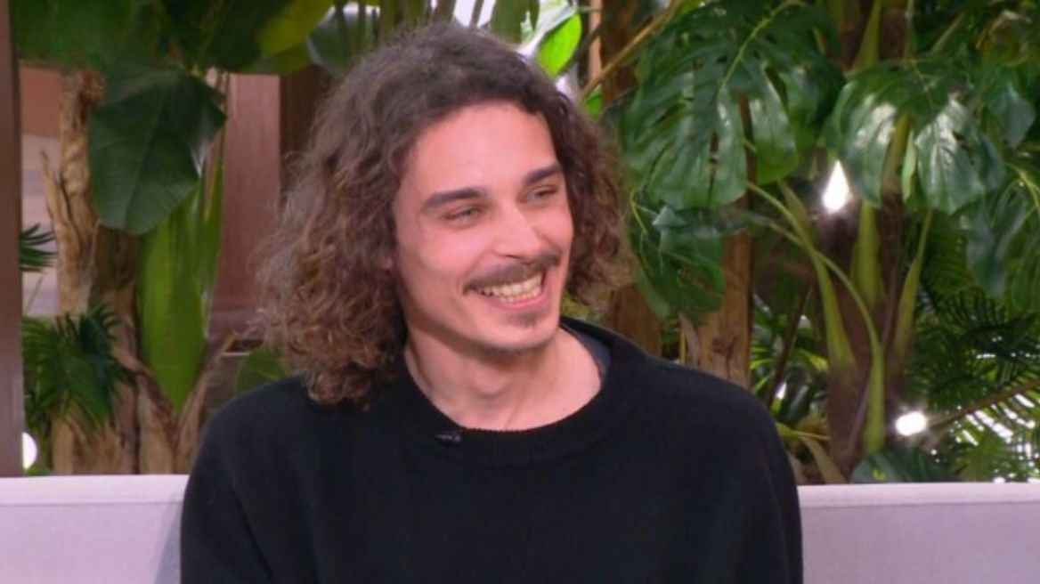 Νίκος Κουκάς για τον ρόλο του «Γεράσιμου» στο «Μαύρο Ρόδο»: «Είναι ένας φοβισμένος άνθρωπος, είναι πολύ βαθύτερα πράγματα»