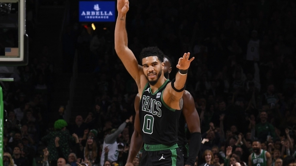 ΝΒΑ: Ισοπεδωτικός ο Τέιτουμ στη νίκη των Σέλτικς 111-101 απέναντι στους Λέικερς - Αγωνία για τον ΛεΜπρόν που τραυματίστηκε 