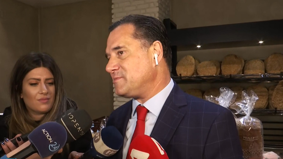 Σε φούρνους της Νέας Ερυθραίας ο Άδωνις Γεωργιάδης - «Λογική η τιμή της λαγάνας για φέτος»