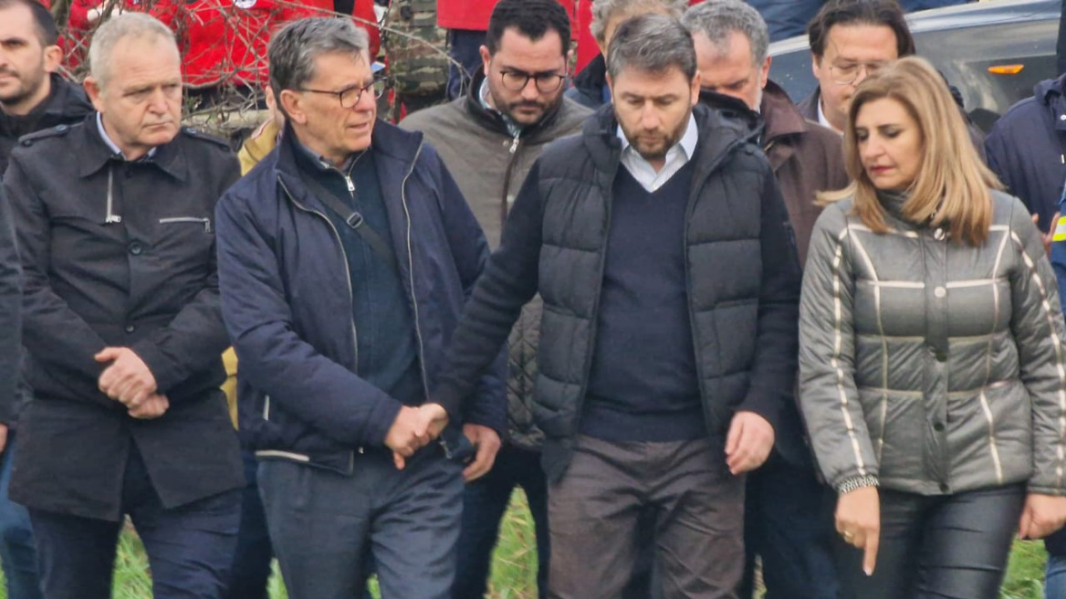 Σύγκρουση τρένων στη Λάρισα - Ανδρουλάκης: Στη σκέψη όλων μας υπάρχει ένα τεράστιο «γιατί;»