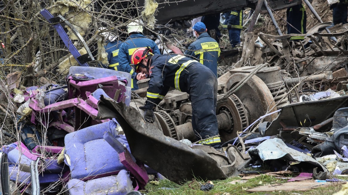 Σύγκρουση τρένων στη Λάρισα: Έκκληση για αιμοδοσία απευθύνει το Θεαγένειο