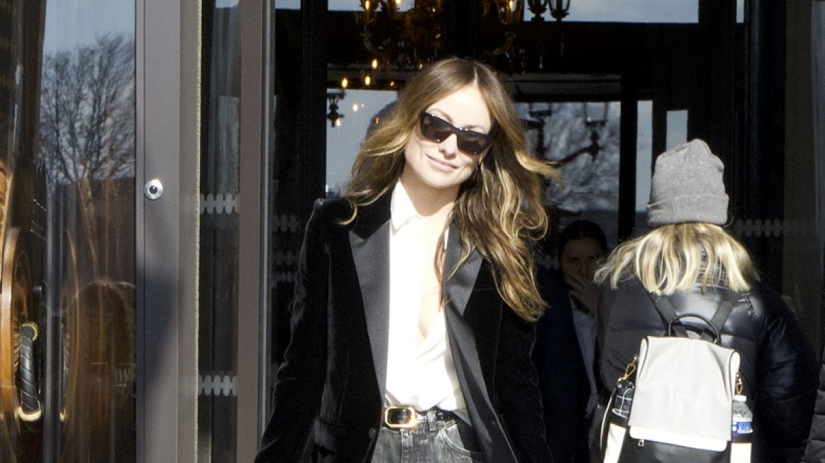 Η Ολίβια Γουάιλντ φόρεσε τη ντένιμ σιλουέτα που θα κυριαρχήσει την άνοιξη του 2023